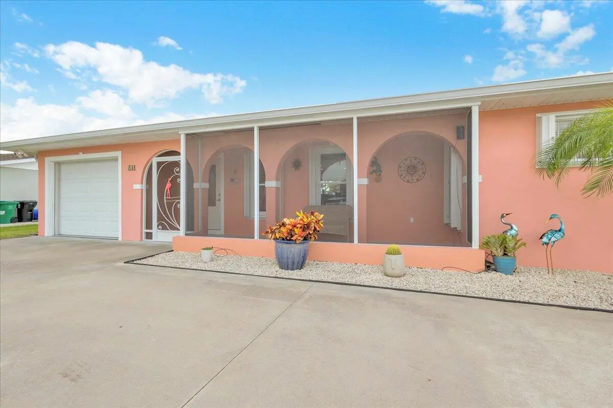028-GG3A1634 at 611 SE Harborview Drive, Port St. Lucie