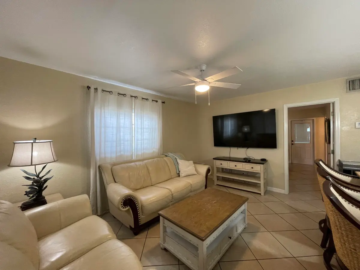 IMG_0911 at 229 SE 1st Avenue 203, Boynton Beach