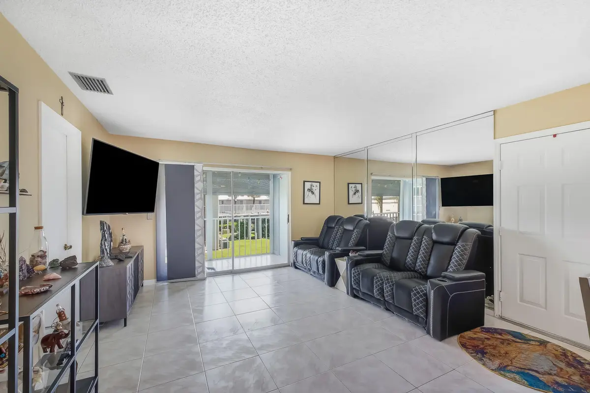 191 SE Village Drive 191, Port St. Lucie, FL – photo 6