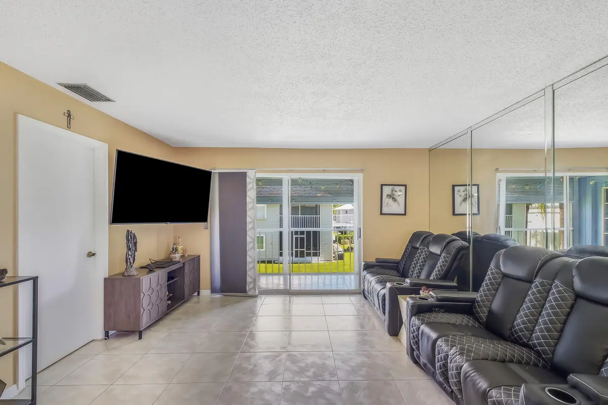 191 SE Village Drive 191, Port St. Lucie, FL – photo 7