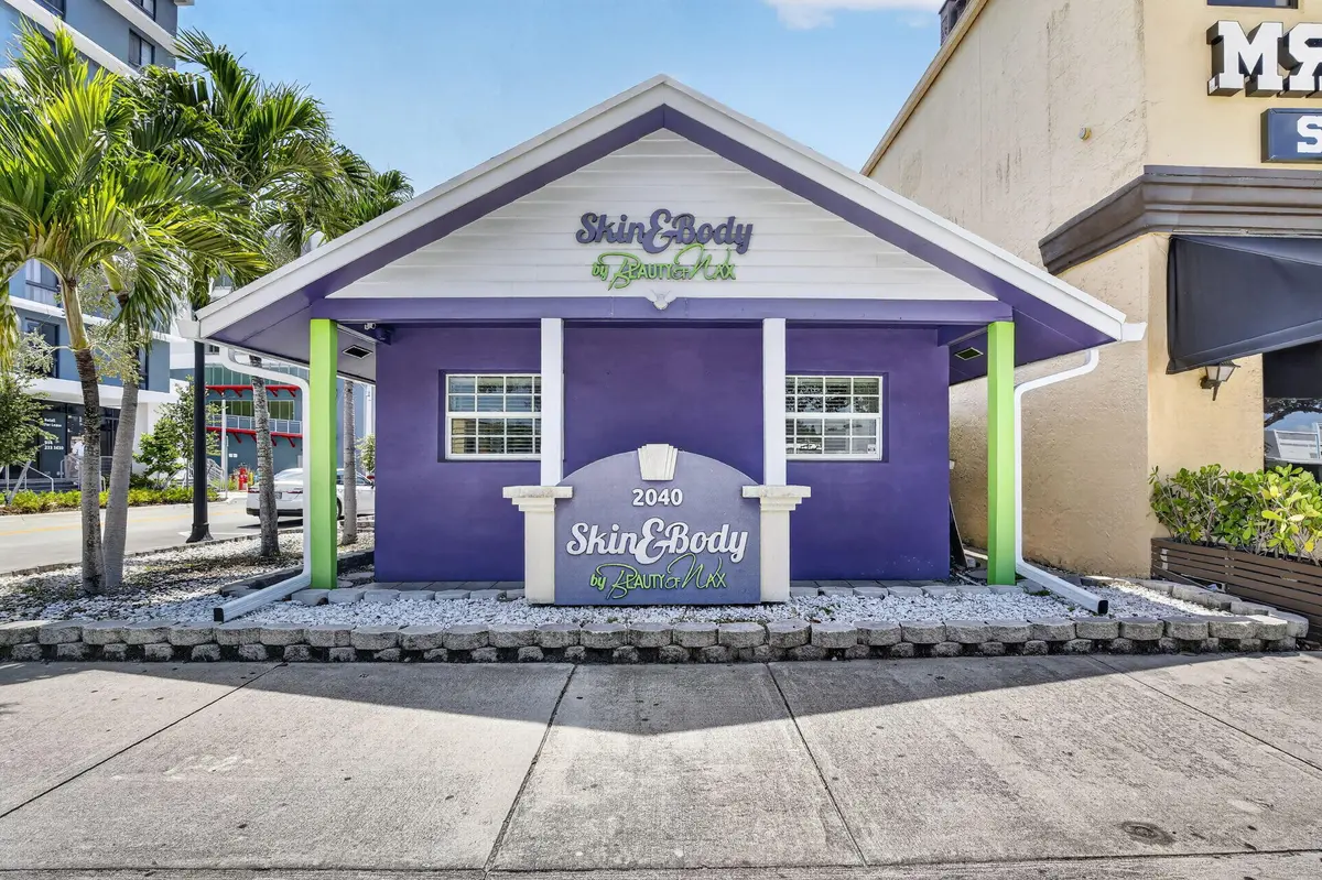 1-web-or-mls-_A7A3495 at 2040 Polk Street, Hollywood