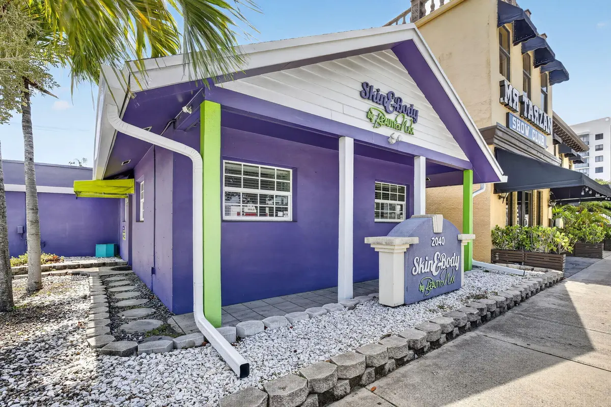 2-web-or-mls-_A7A3480 at 2040 Polk Street, Hollywood