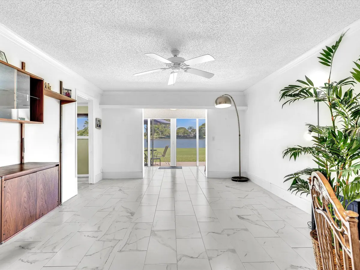 Tile Flooring at 2017 SW GOLF Lane 109, Boynton Beach