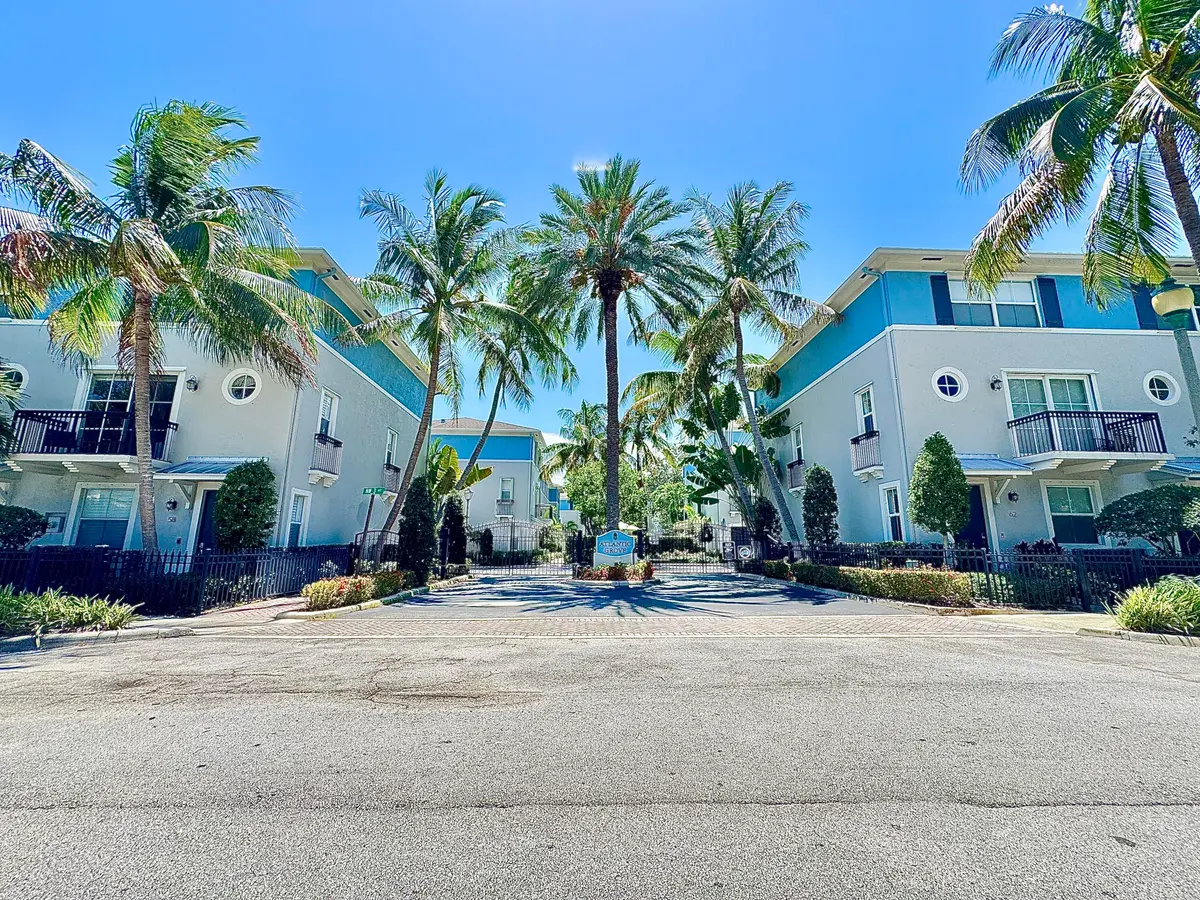 326 NW 1st Street, Delray Beach, FL – photo 1