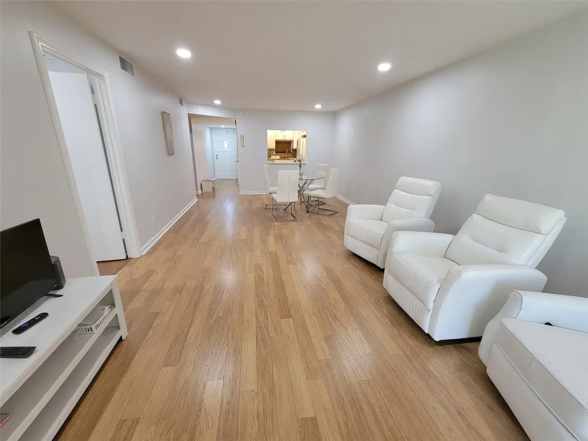 Photo 4 at 9411 N Hollybrook Lake Drive 209, Pembroke Pines