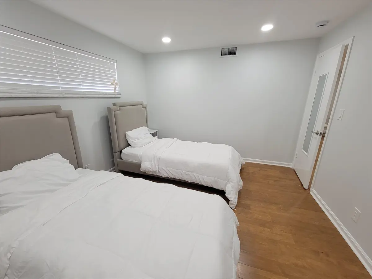 Photo 5 at 9411 N Hollybrook Lake Drive 209, Pembroke Pines