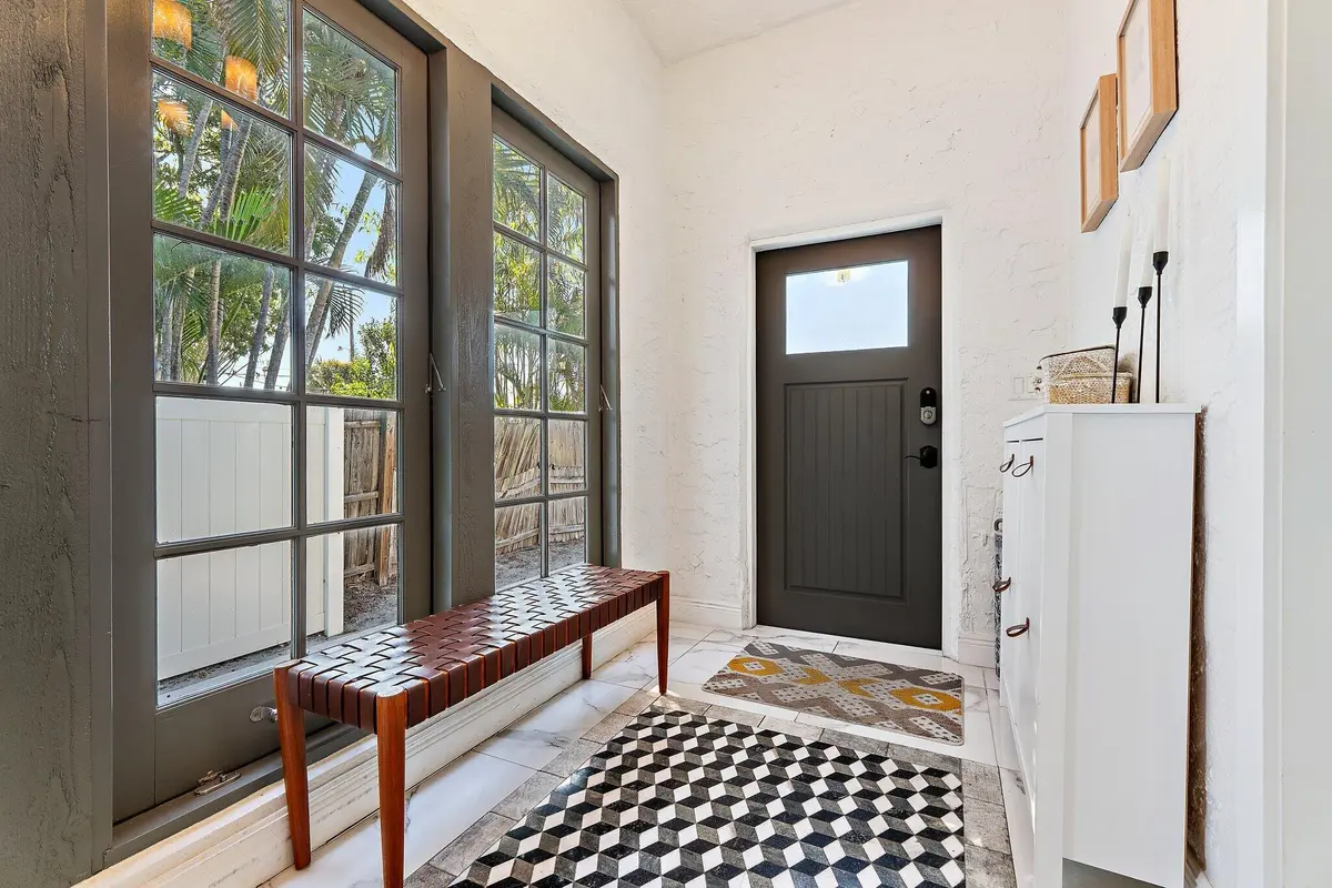 Foyer at 423 Avenida Alegre, West Palm Beach