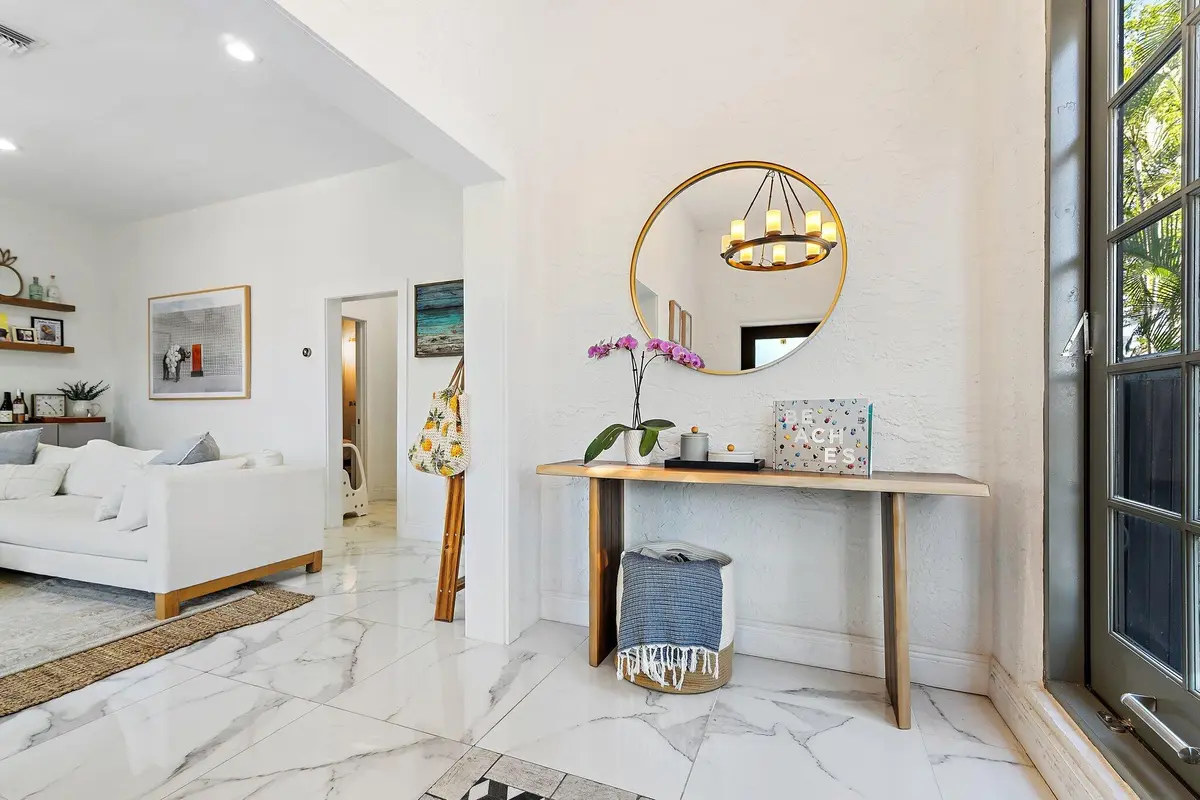 Foyer at 423 Avenida Alegre, West Palm Beach