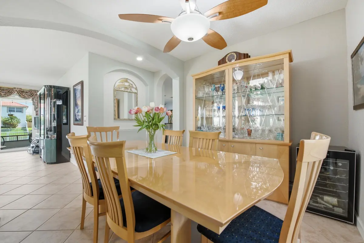 Dining at 9807 NW 20th Street, Pembroke Pines