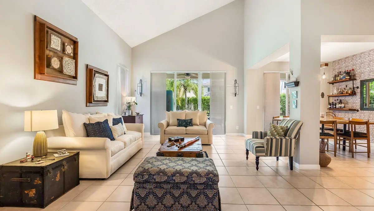 46-web-or-mls-DSC03936 at 4411 Stone Ridge Way, Weston