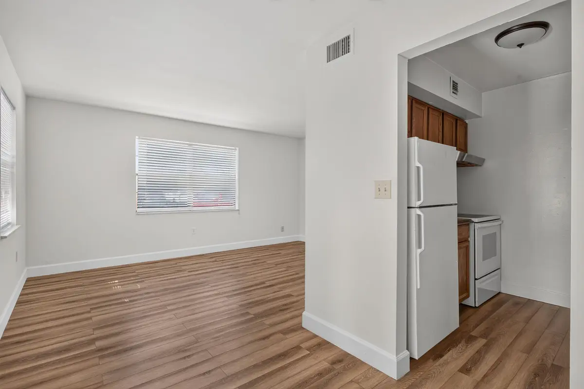 12-web-or-mls-2141-1016 at 2141 NE 42nd Street 101, Lighthouse Point