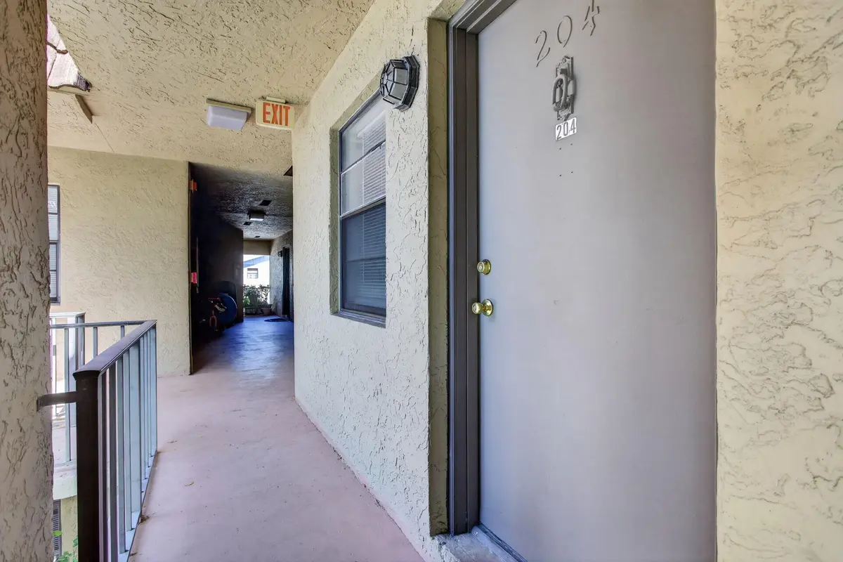 47-web-or-mls-2141-1211 at 2141 NE 42nd Street 204, Lighthouse Point