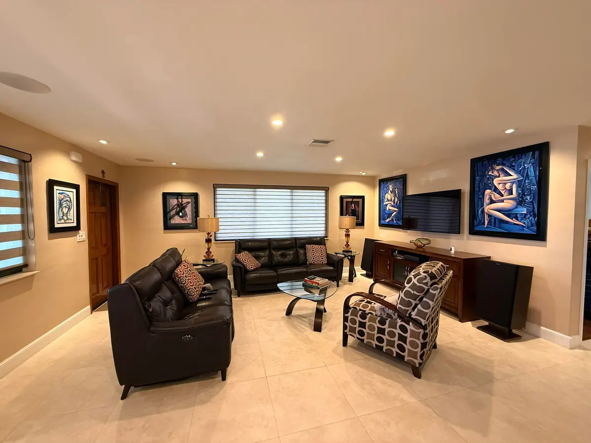 IMG_5639 at 5170 Palm Avenue, Hialeah