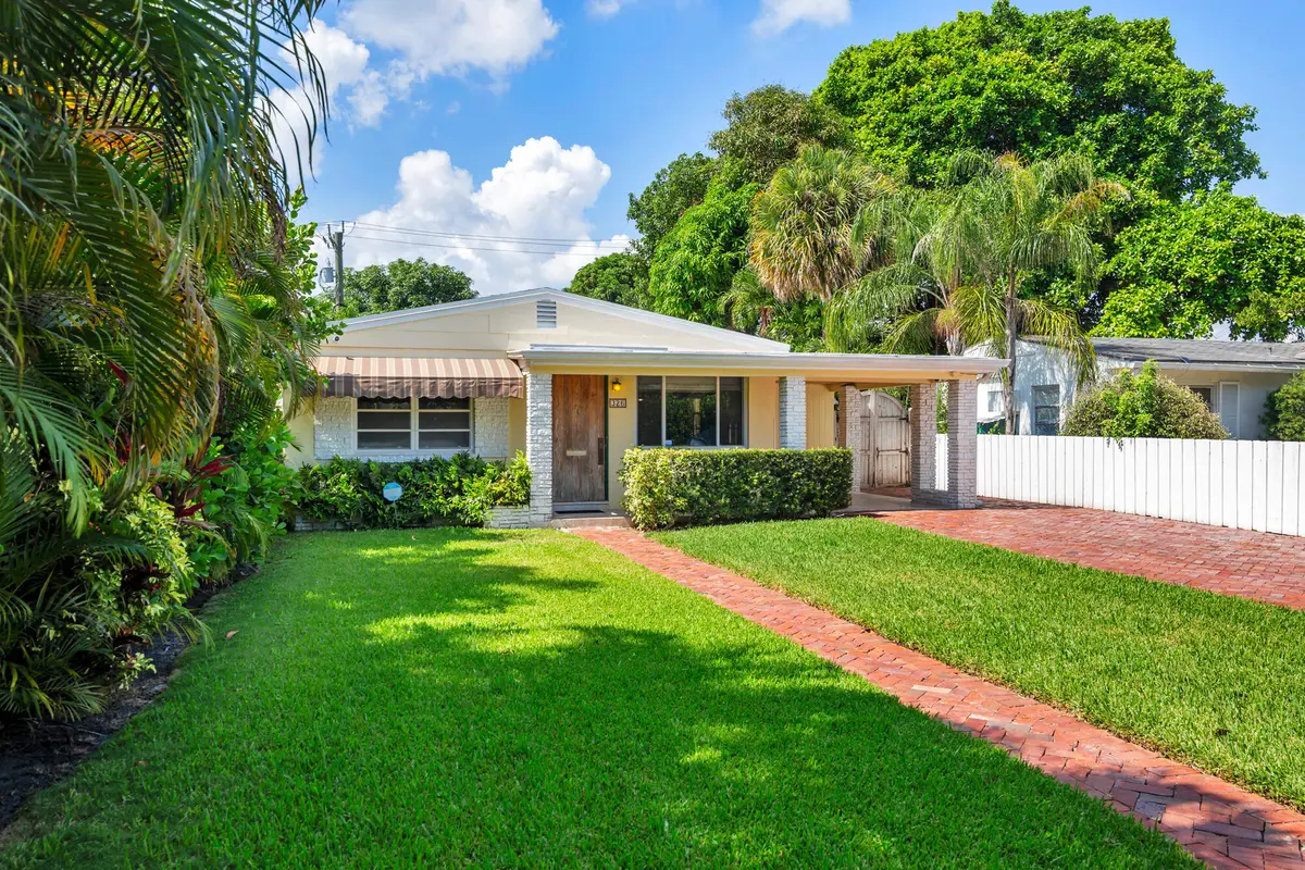 low-6 at 326 Marlborough Place, West Palm Beach