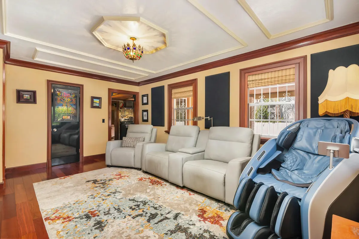 low-8 at 326 Marlborough Place, West Palm Beach
