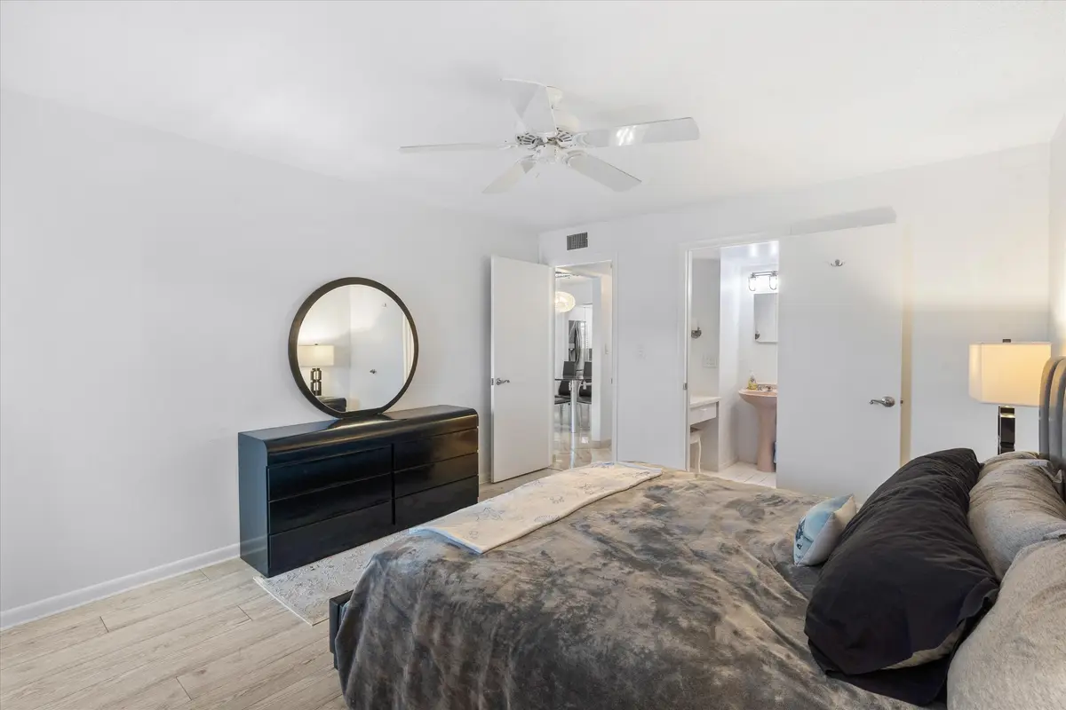 15-117 Lehane TErr #210 NPB, FL-115 at 117 Lehane Terrace 210, North Palm Beach