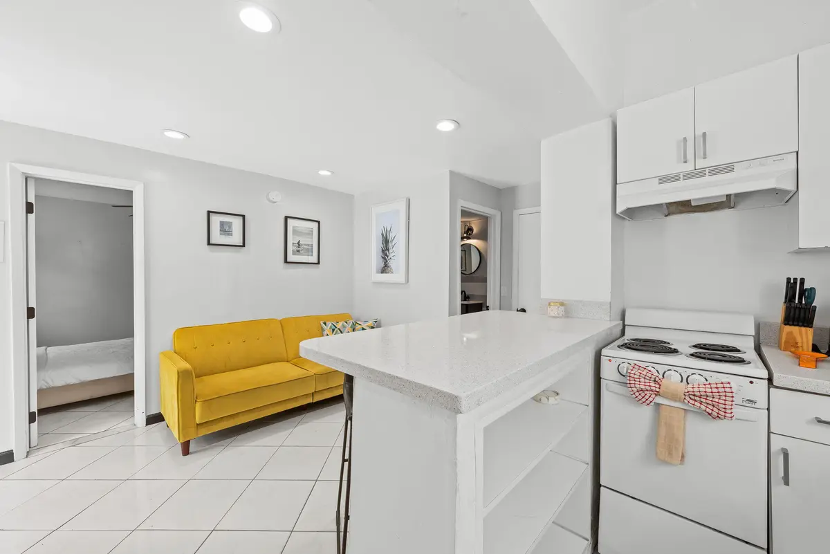 4-web-or-mls-_BWP6371 at 1947 Adams Street 1-2, Hollywood