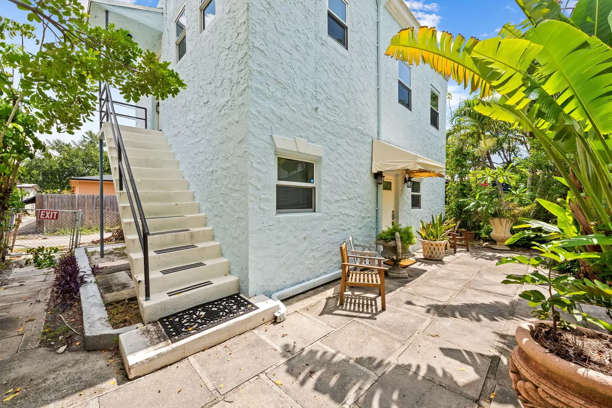 17-web-or-mls-_BWP6418 at 1947 Adams Street 1-2, Hollywood