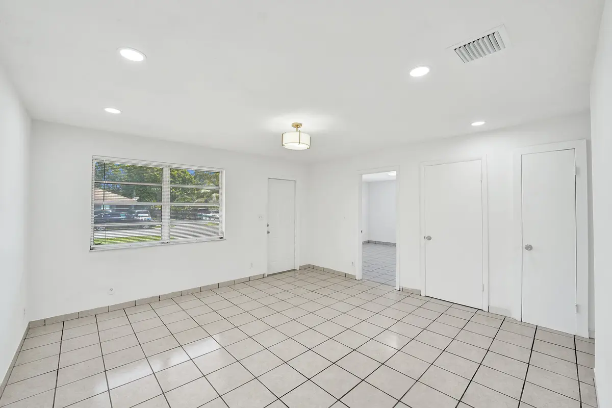 Unit 1 - Front Room at 5830 Garfield Street, Hollywood