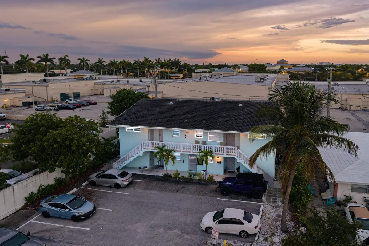 002-1001Southeast3rdStreet-DeerfieldBeac at 1001 SE 3rd Street, Deerfield Beach