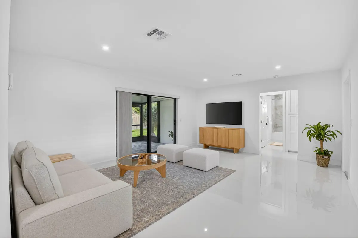 Living room at 513 Lindell Boulevard, Delray Beach