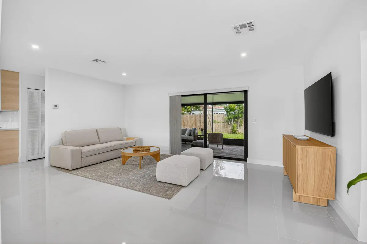 Living room at 513 Lindell Boulevard, Delray Beach