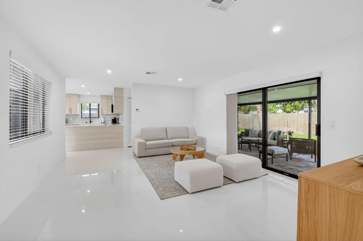 Living room at 513 Lindell Boulevard, Delray Beach