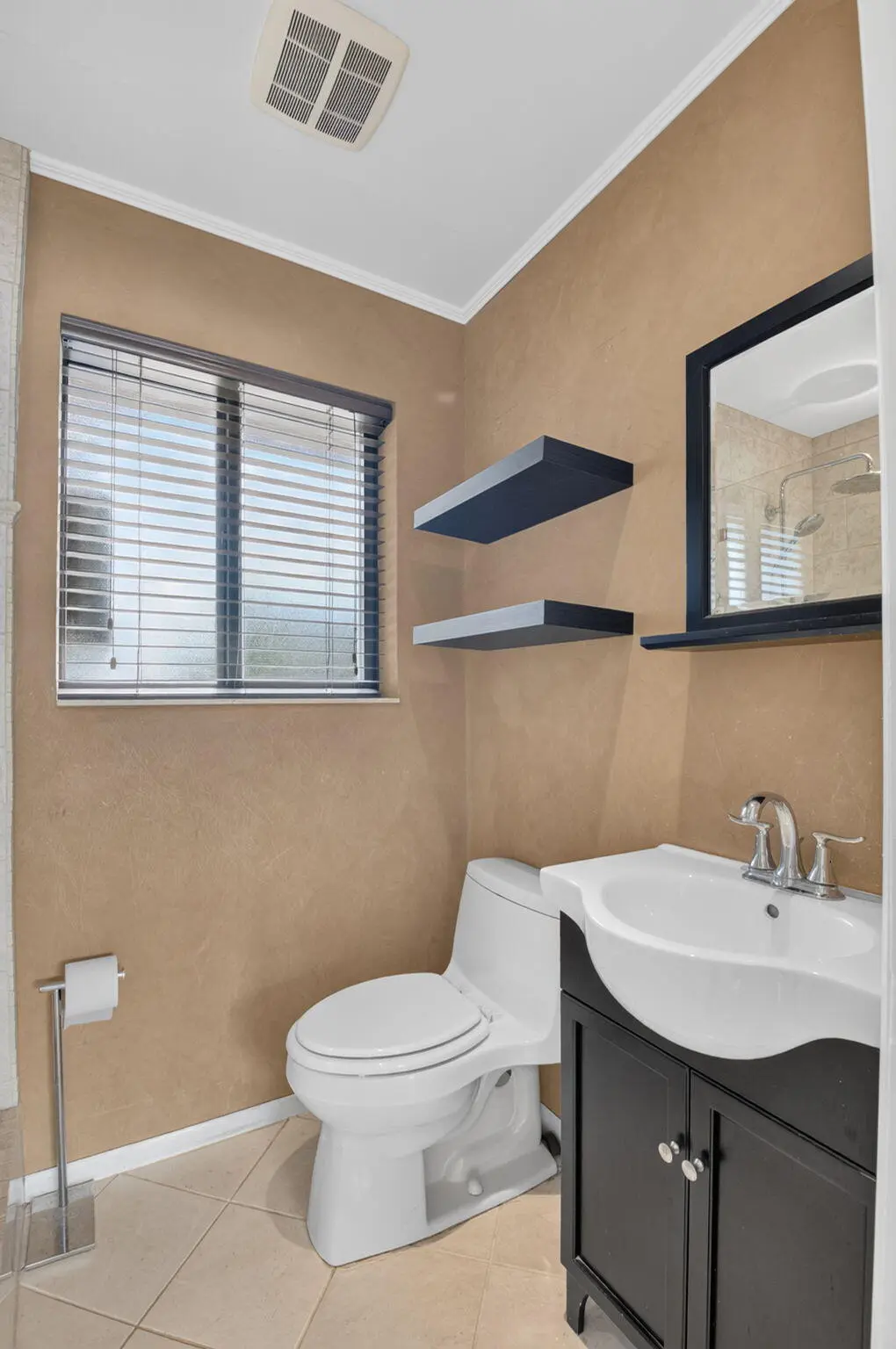 Primary Bathroom at 424 NW 12th Avenue, Boca Raton
