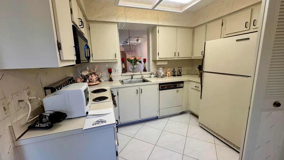 IMG_3666 at 6585 Kensington Lane Apt 207, Delray Beach