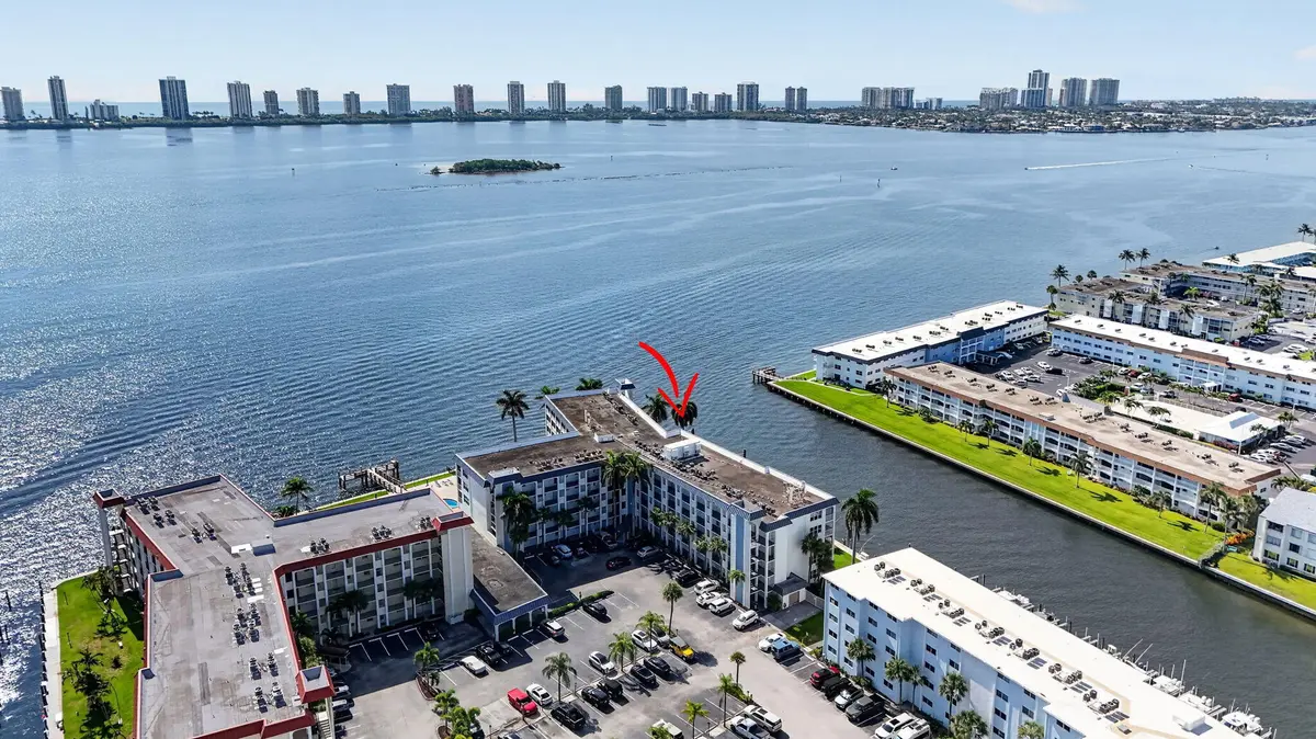 Aerial Photo #1 at 100 Paradise Harbour Boulevard 307, North Palm Beach