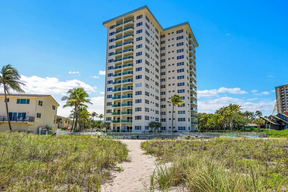 6000 N Ocean Blvd 8E 00037 at 6000 N Ocean Boulevard 8e, Lauderdale-By-The-Sea