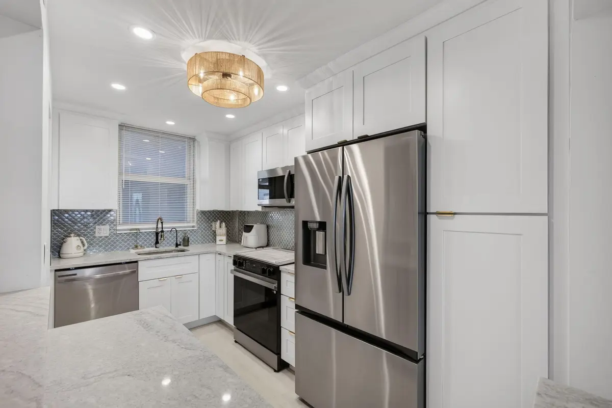 Kitchen Photo #2 at 100 Paradise Harbour Boulevard 307, North Palm Beach