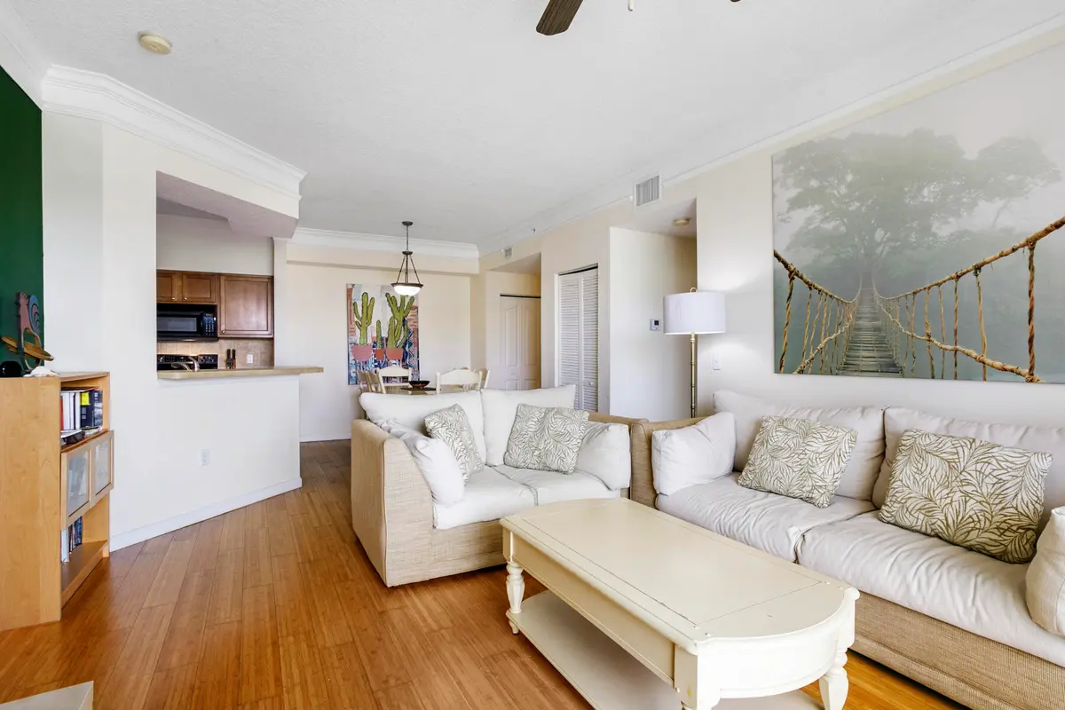 Nice open floor plan at 10208 Myrtlewood Circle, Palm Beach Gardens