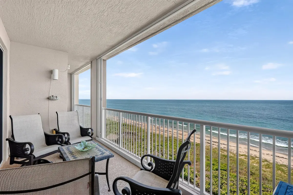 20-web-or-mls-7R7A1221 at 4160 N Hwy A1a 704a, Fort Pierce