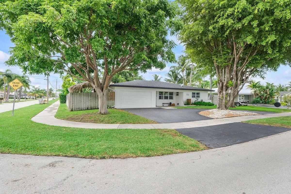 701 front #1 at 701 SE 5th Court, Pompano Beach