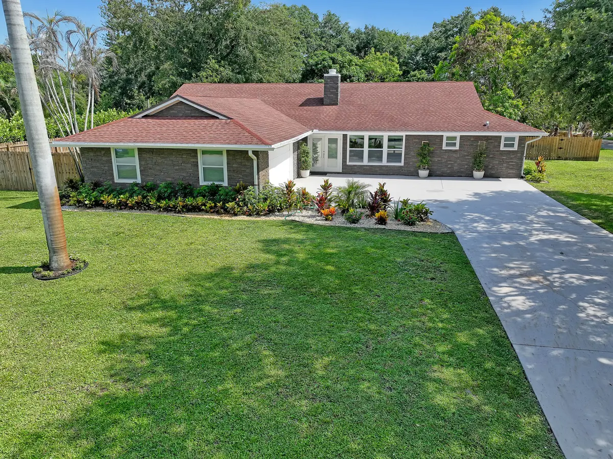 6185 White Oak (60) at 6185 White Oak Court, Jupiter