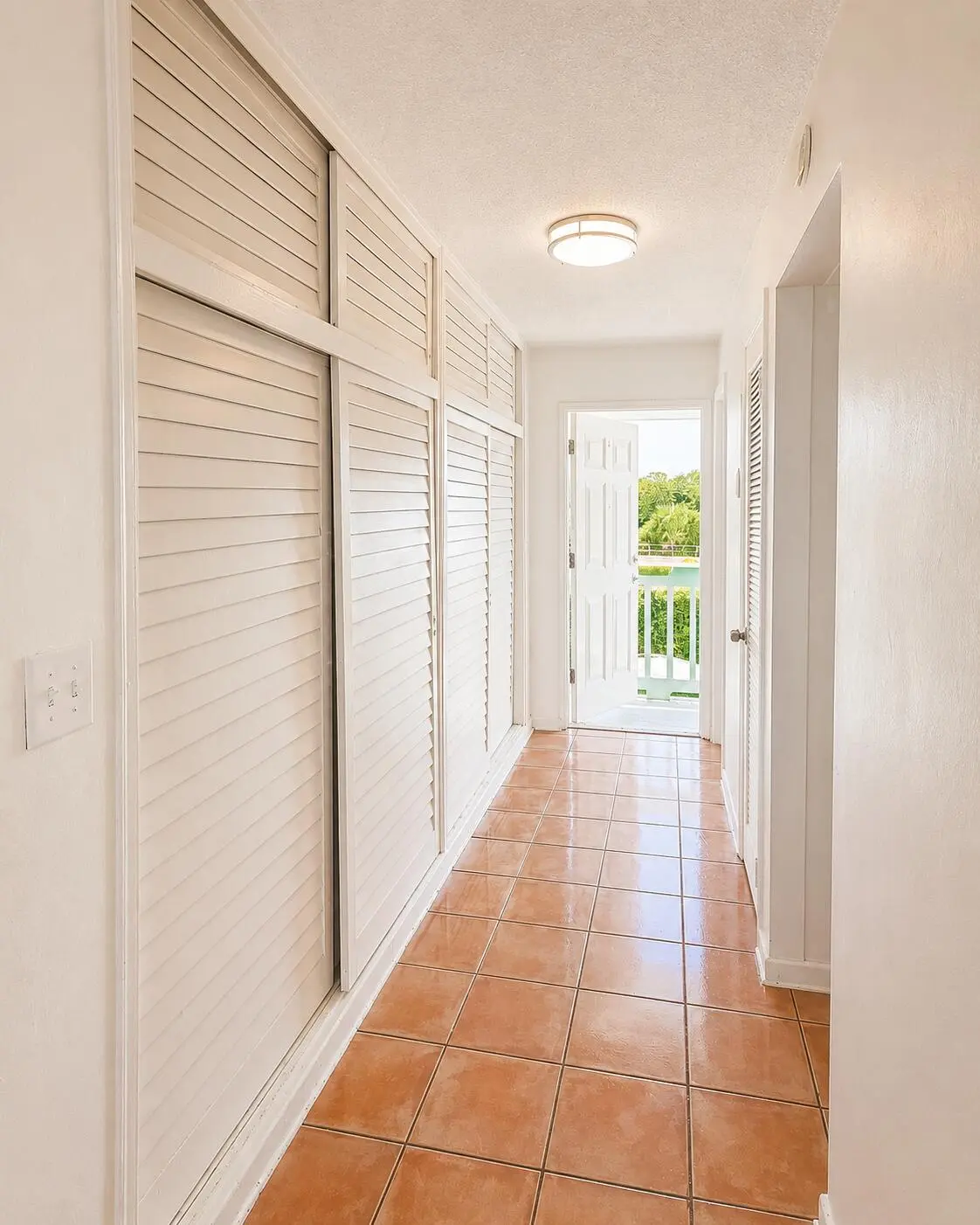 hallway at 322 N Federal Highway 239, Deerfield Beach