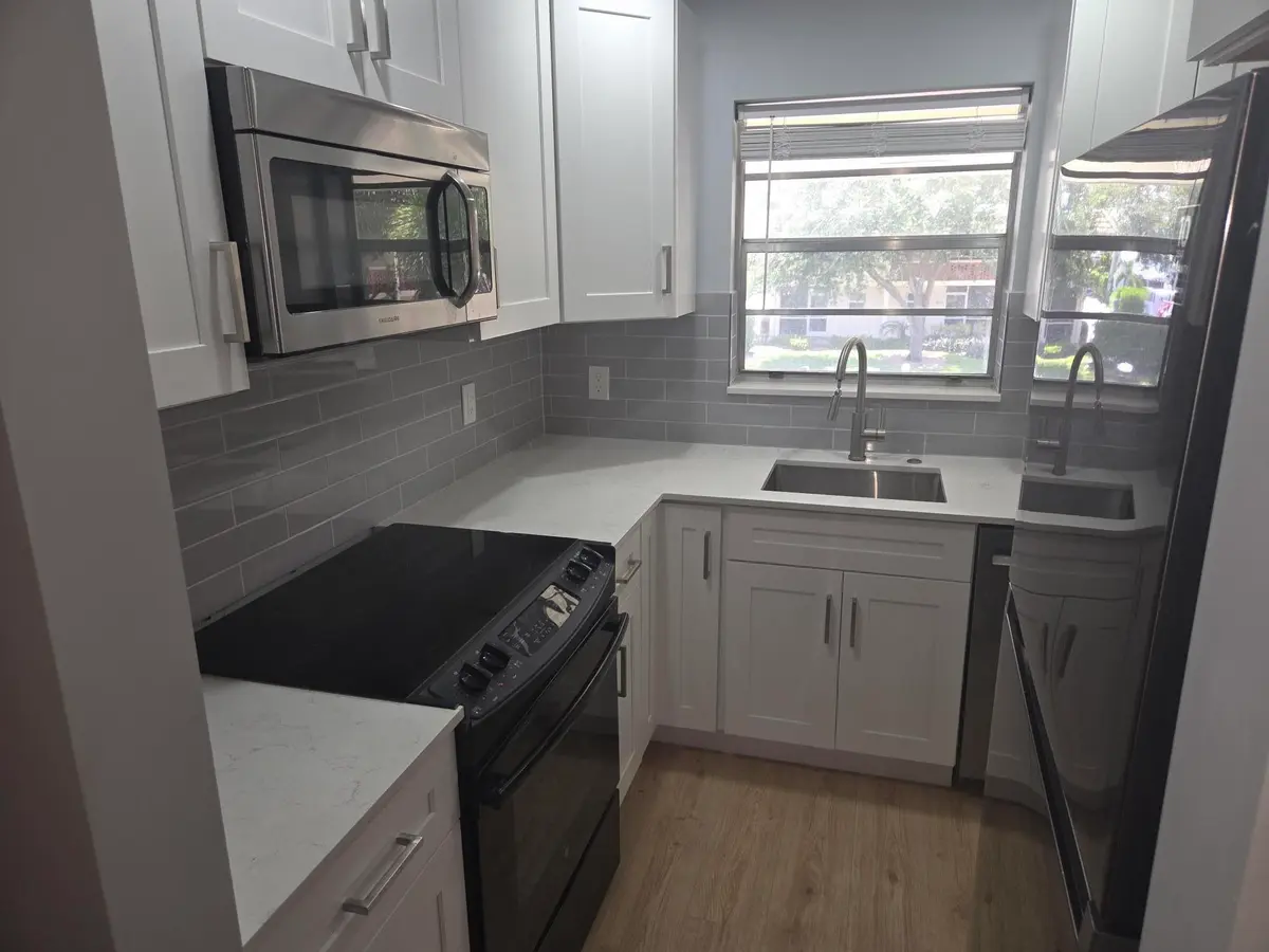 MC 217 Kitchen at 2800 NE 14th St 217, Pompano Beach