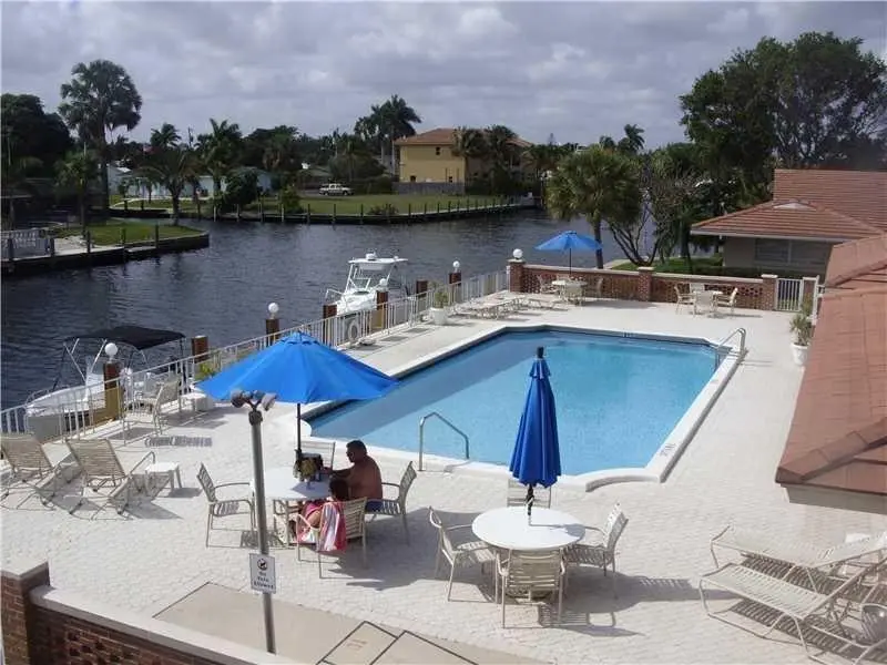 Common Pool at 2800 NE 14th St 217, Pompano Beach