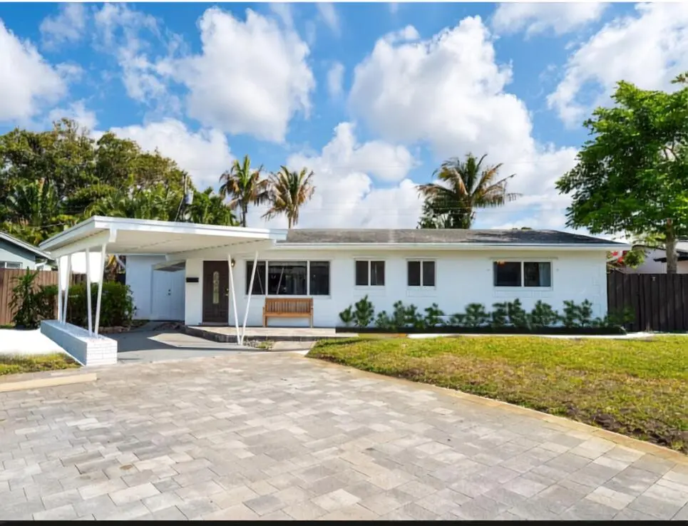 501 NE 28th front at 501 NE 28th Street, Wilton Manors