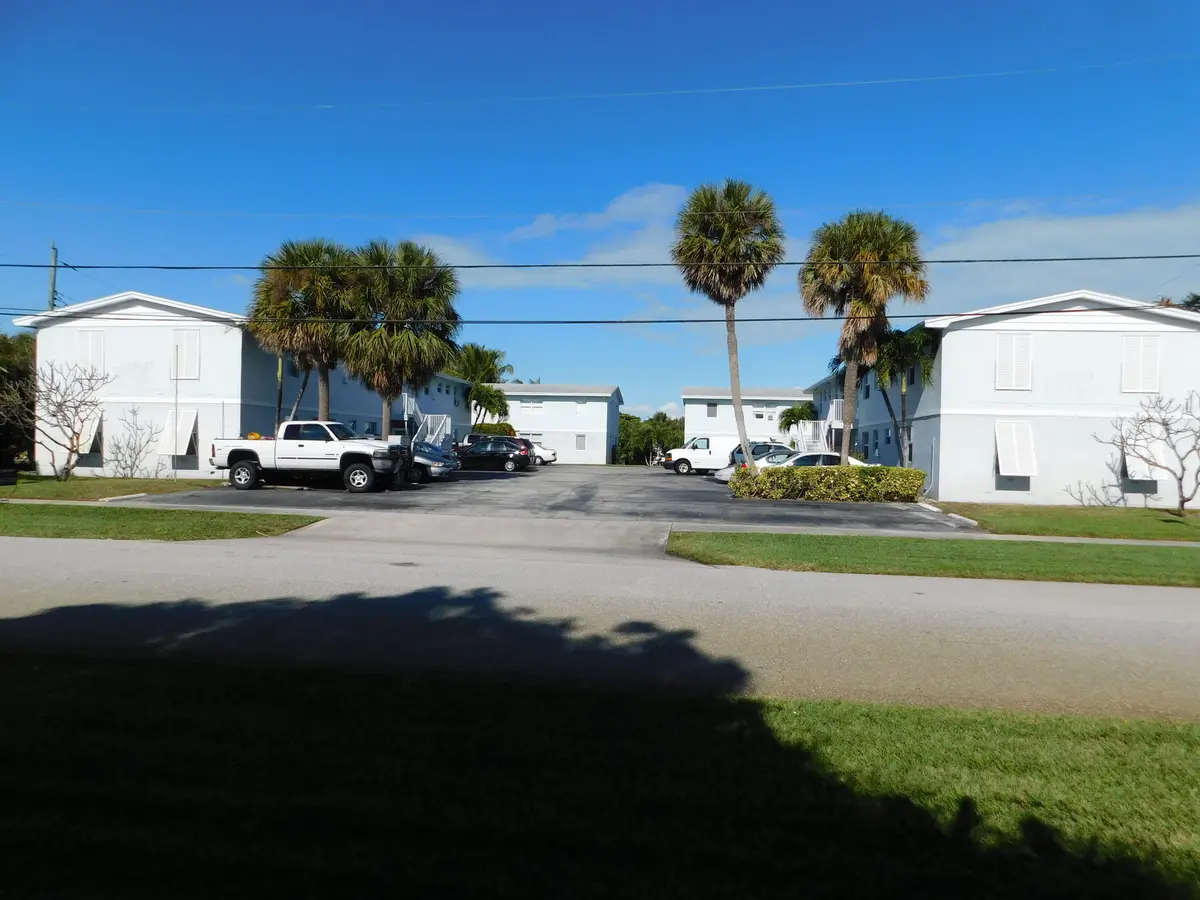 Village Apartments at 741 Hummingbird Way 2, North Palm Beach