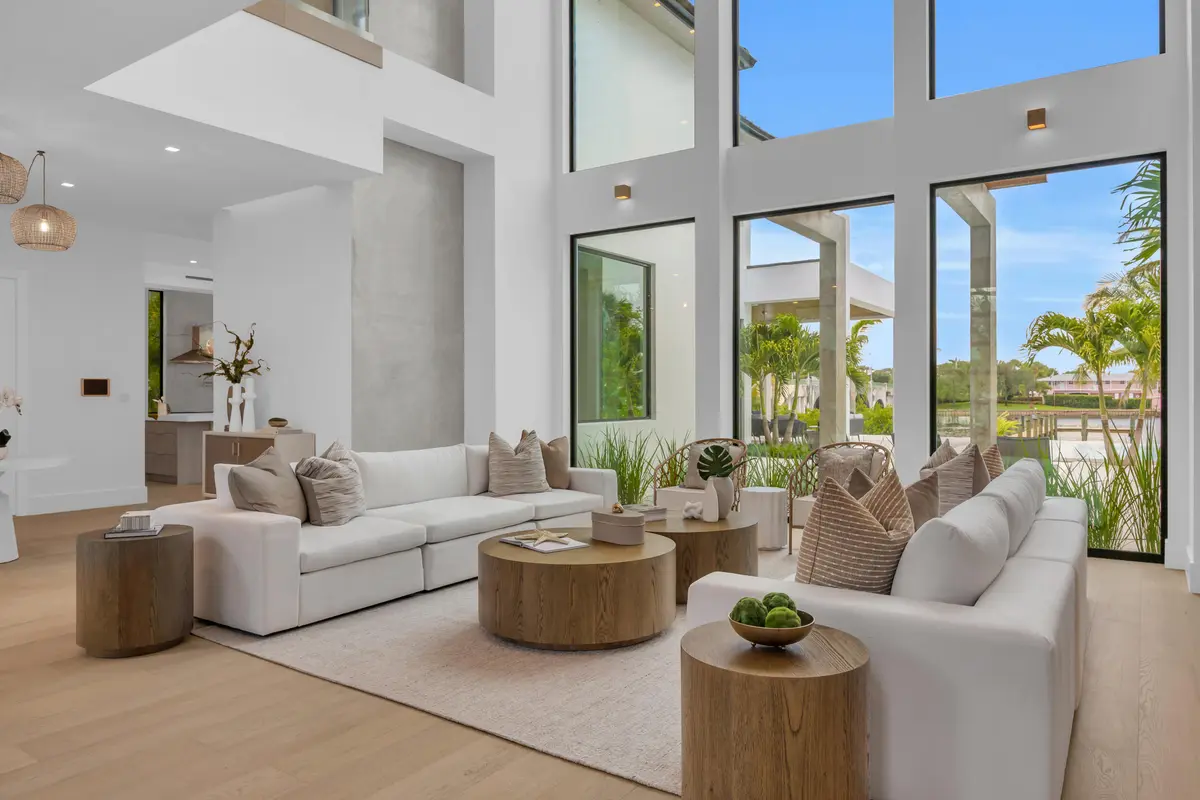 8P3A2426 at 19175 W Riverside Drive, Tequesta