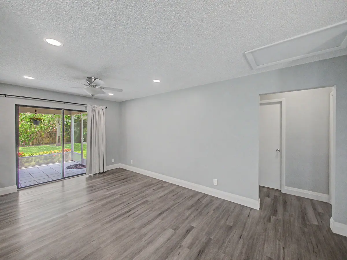 6-web-or-mls-006 at 126 Chapel Lane, Tequesta