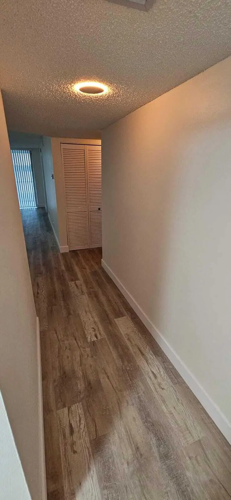 118 Lake Emerald Drive 107, Oakland Park, FL – photo 2