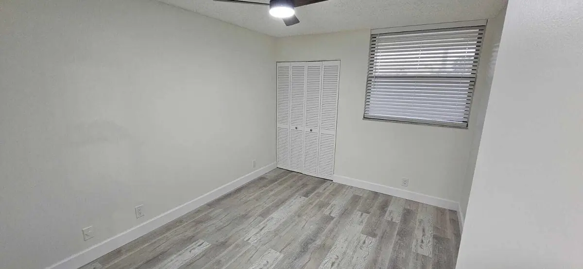 118 Lake Emerald Drive 107, Oakland Park, FL – photo 8