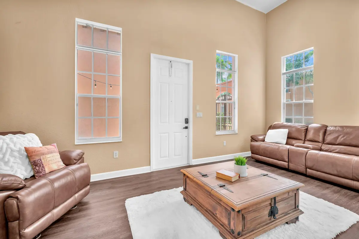3-web-or-mls-DSC05059 at 516 SW 147th Terrace, Pembroke Pines