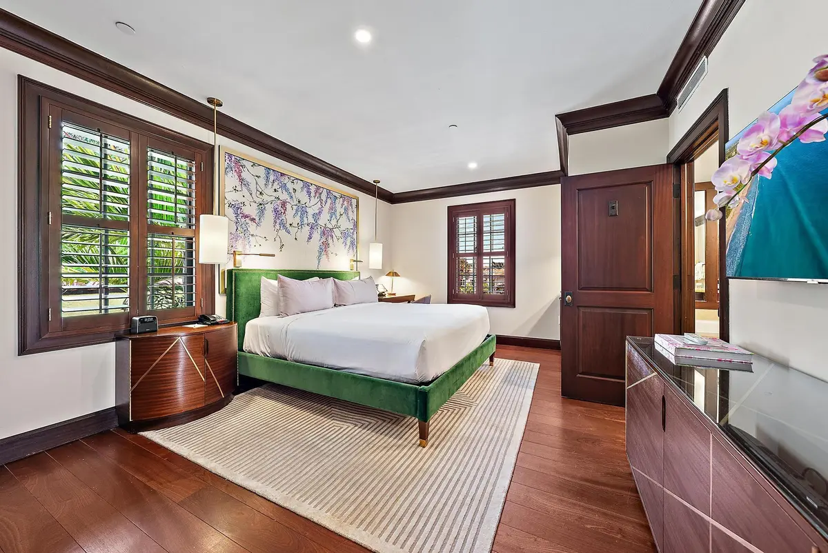 301 Australian Ave unit 305-1 at 301 Australian Avenue 305, Palm Beach