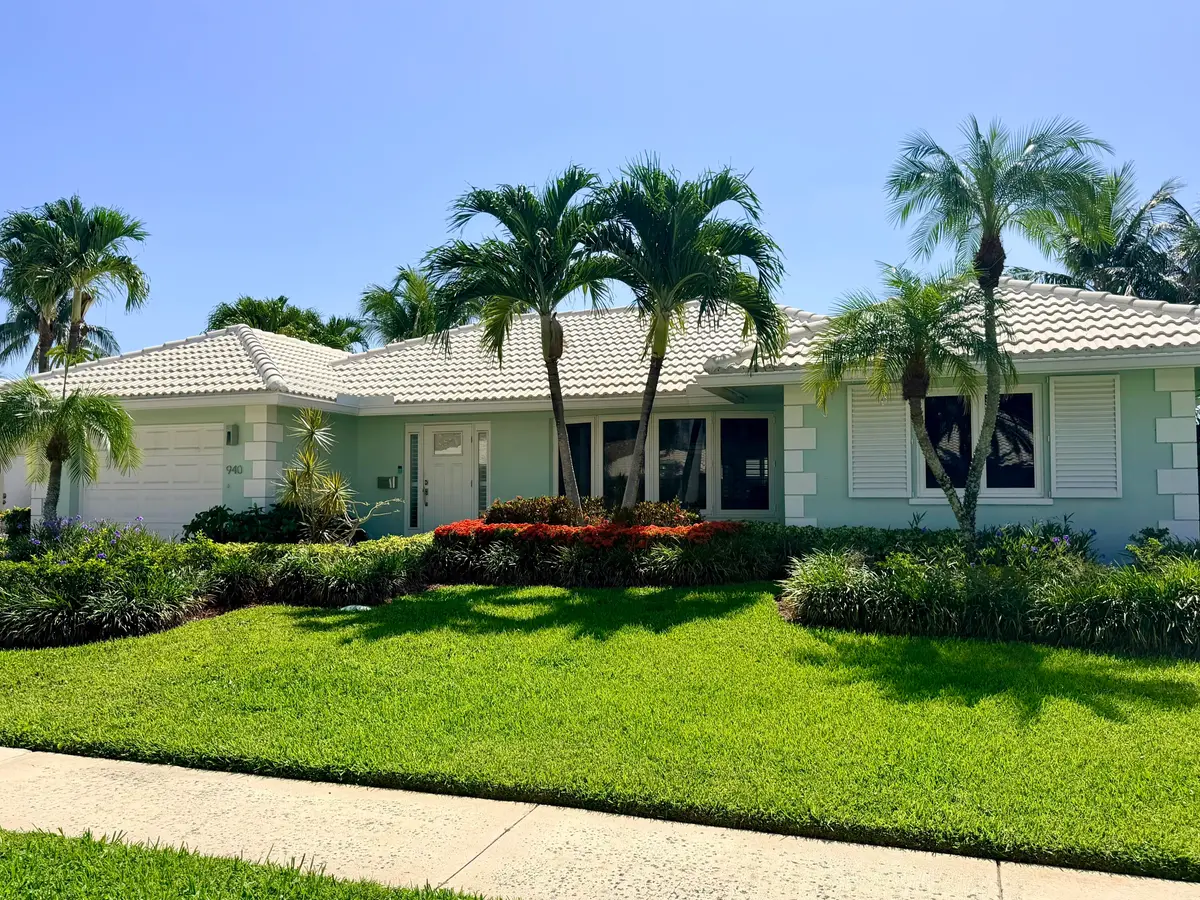Front of House at 940 SW Mulberry Way, Boca Raton
