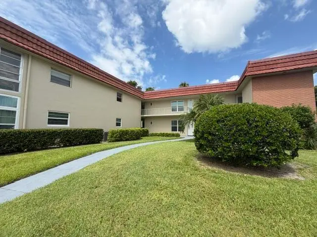 IMG_1549 at 16 Vista Palm Lane 105, Vero Beach
