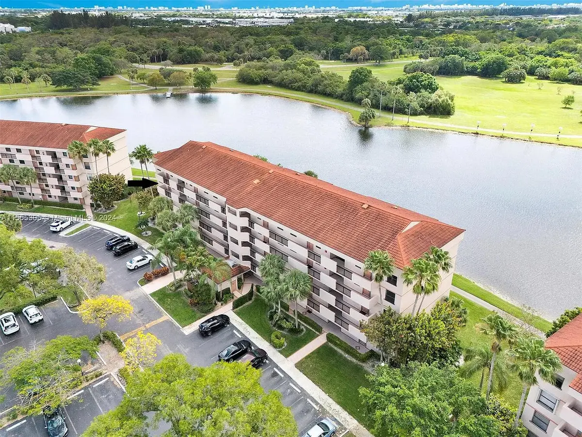 2767 Carambola Circle 401, Coconut Creek, FL – photo 1